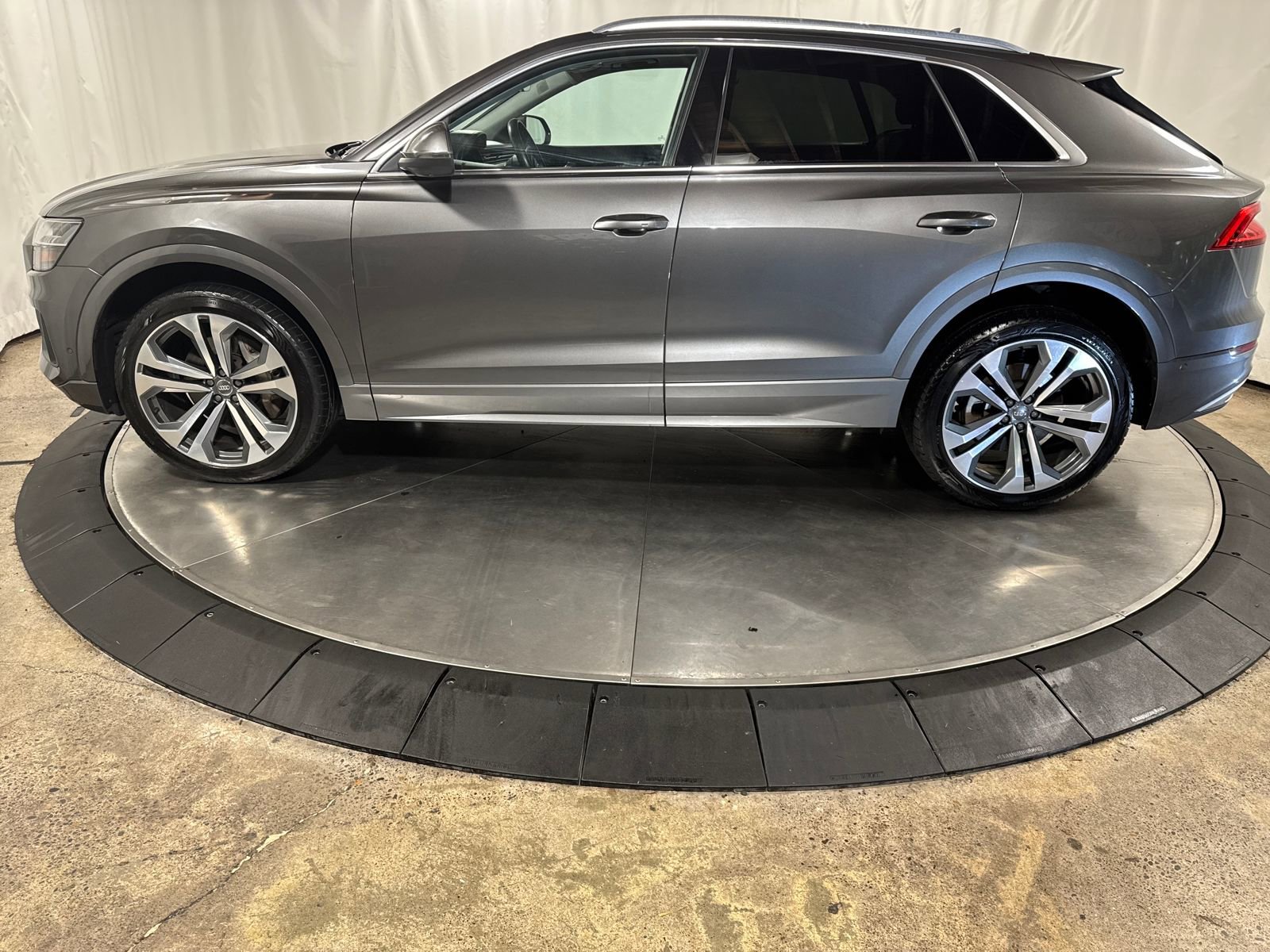 Used 2020 Audi Q8 Prestige w/ Prestige Package image 6