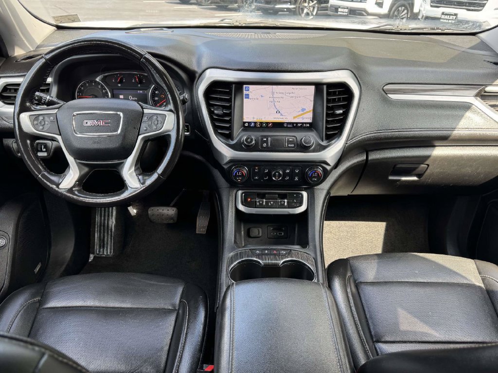 Used 2021 GMC Acadia SLT FWD image 3