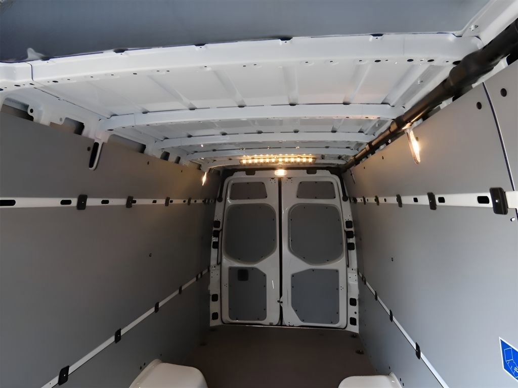 Used 2024 Mercedes-Benz Sprinter 3500 image 19
