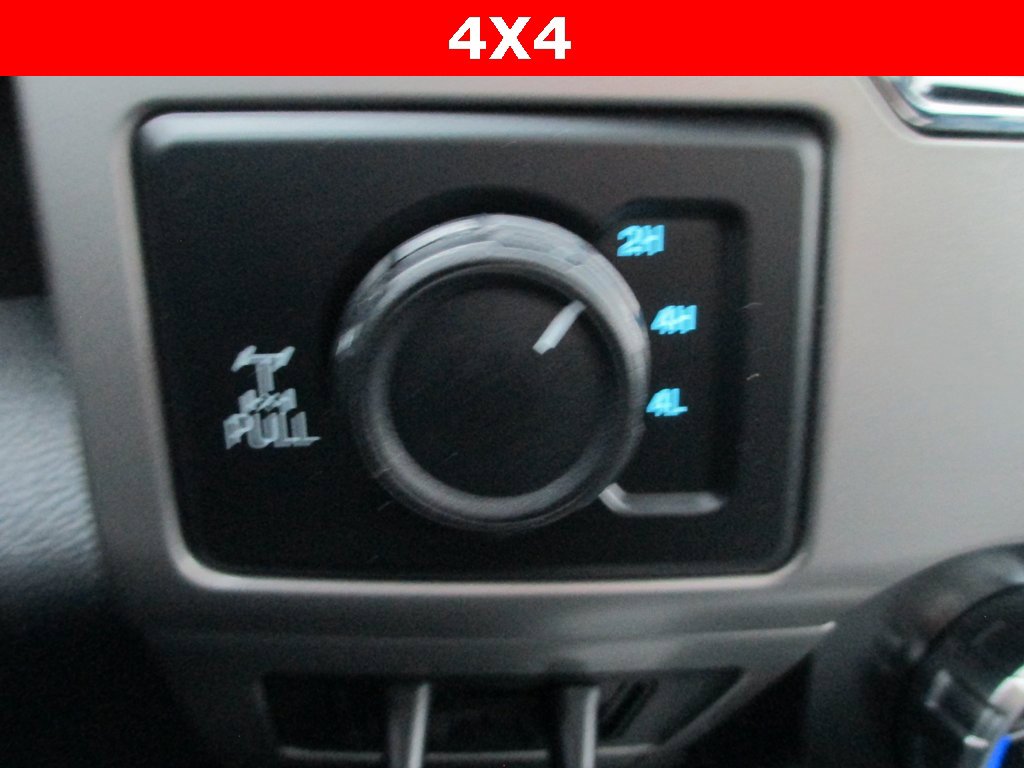 Used 2022 Ford F250 Lariat w/ Black Appearance Package image 31