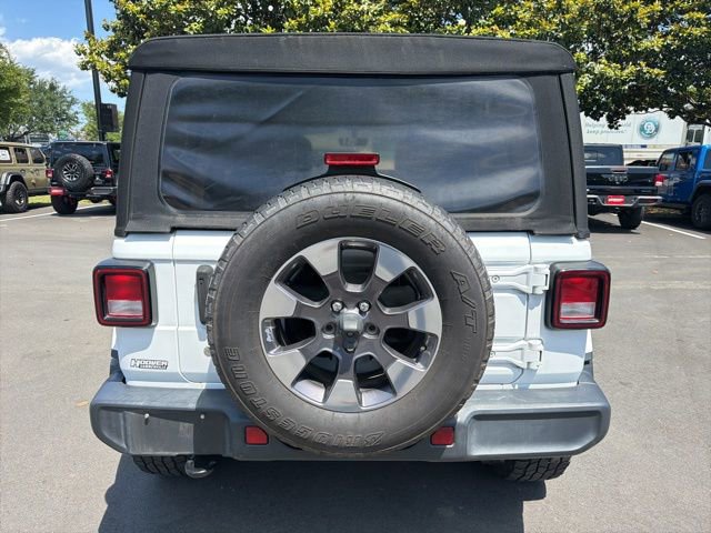 Used 2018 Jeep Wrangler Unlimited Sahara w/ Dual Top Group AWD/4WD image 4