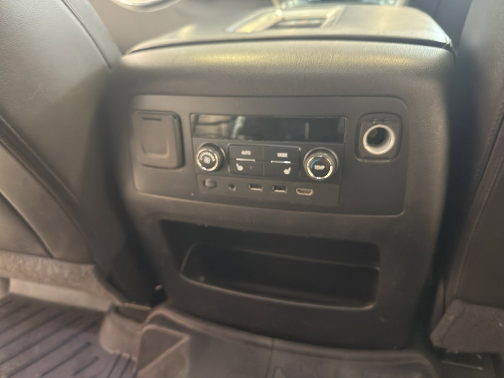 Used 2018 GMC Yukon XL Denali w/ Denali Ultimate Package image 27