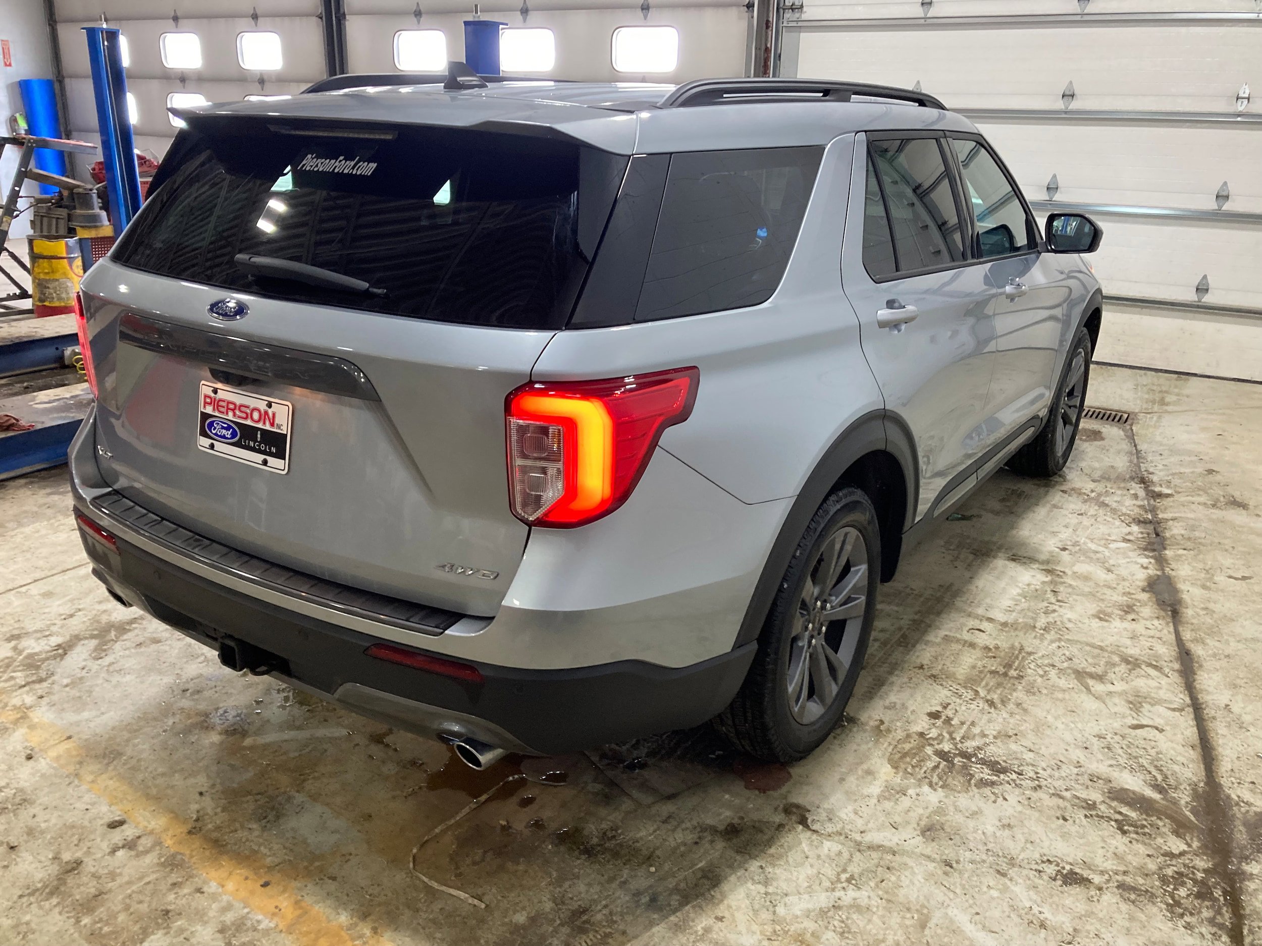Used 2023 Ford Explorer XLT w/ Equipment Group 202A image 13
