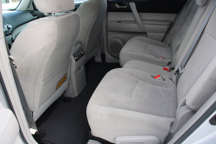 Used 2011 Toyota Highlander 2WD w/ Tech Pkg image 14