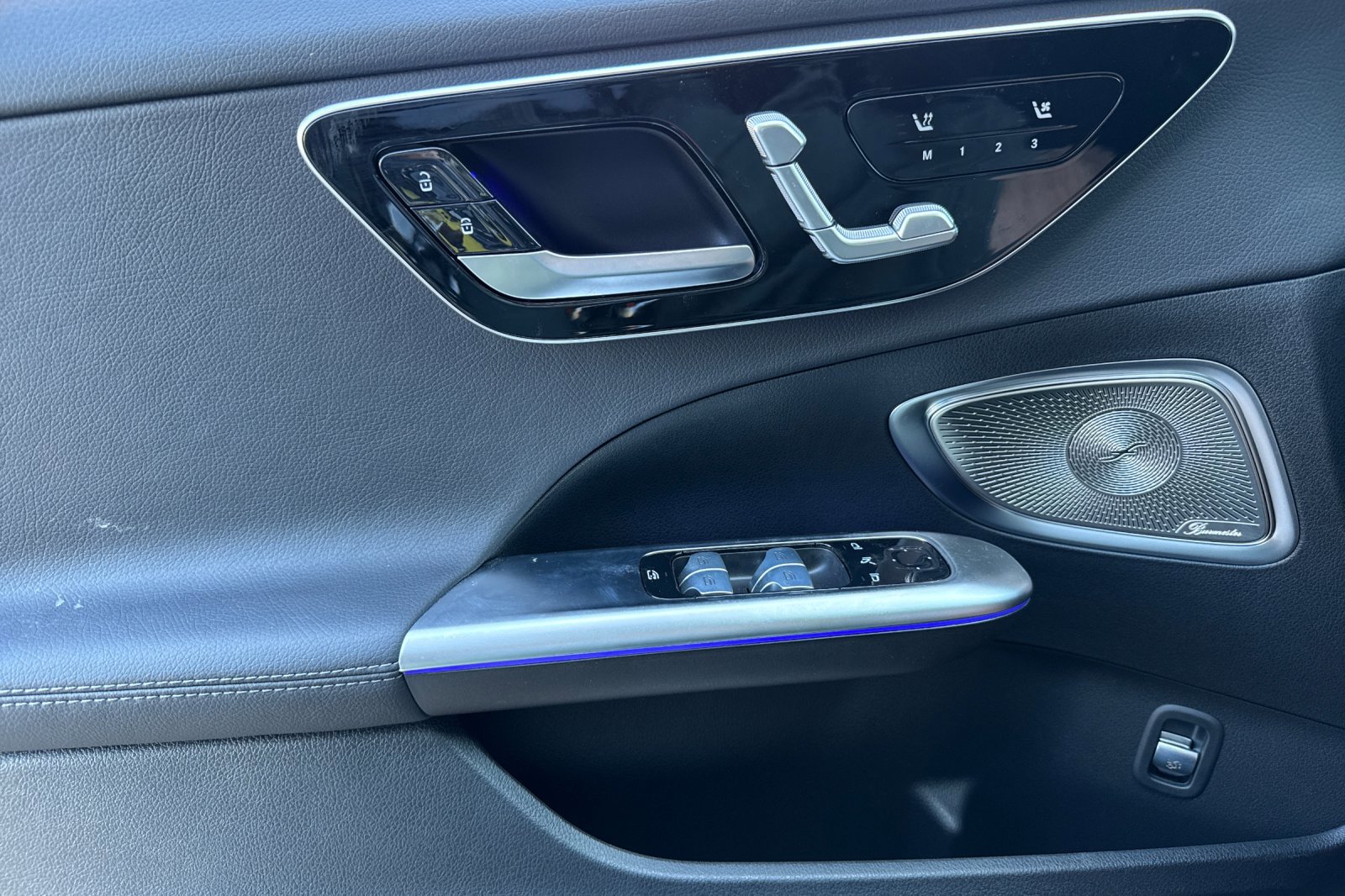 New 2025 Mercedes-Benz C 300 Sedan image 15