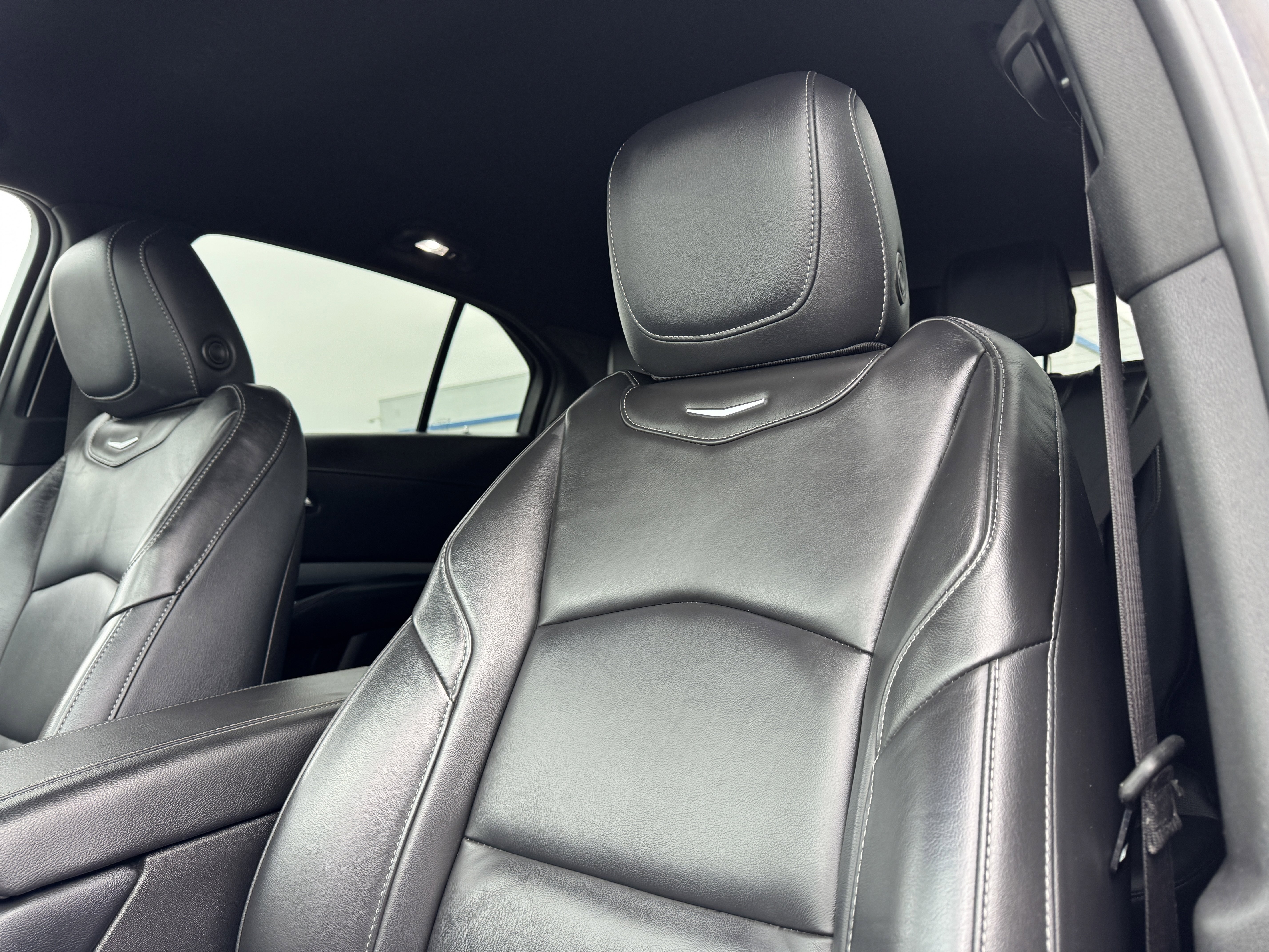 Certified 2023 Cadillac XT4 Premium Luxury AWD/4WD image 14