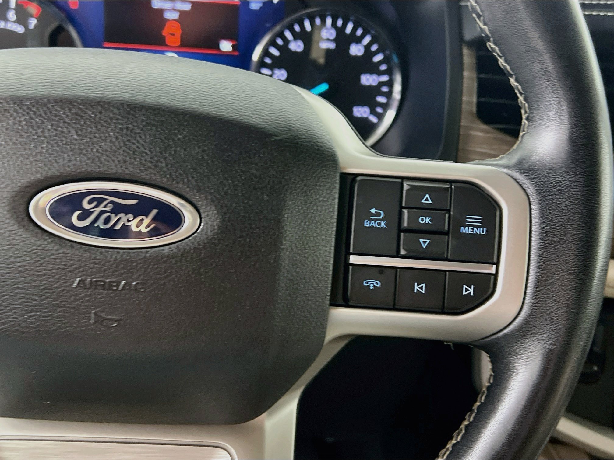 Used 2024 Ford Expedition Limited AWD/4WD image 19