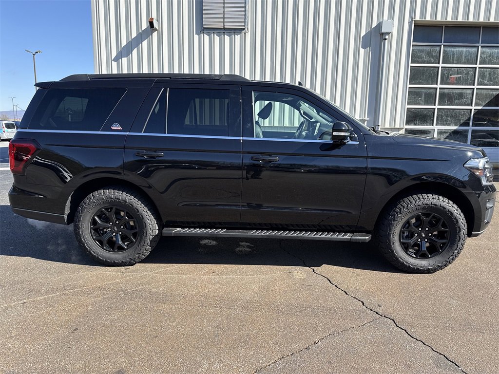 Used 2022 Ford Expedition Timberline image 8