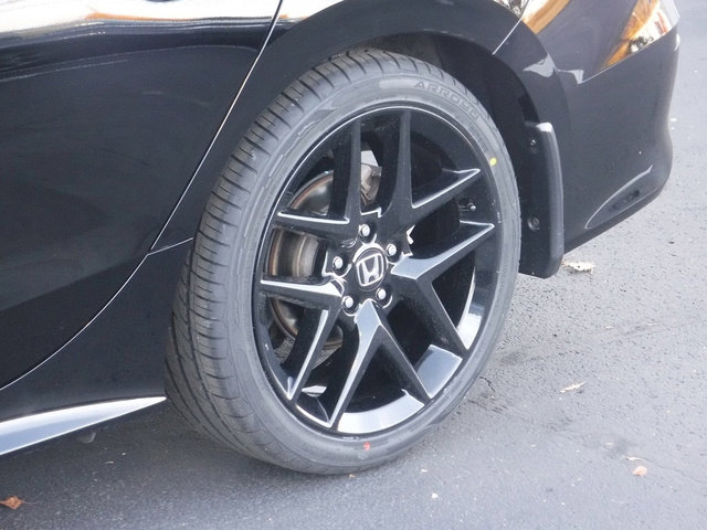 Used 2023 Honda Civic Sport image 3