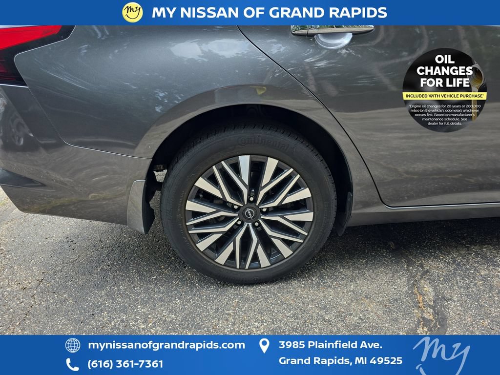 Used 2023 Nissan Altima 2.5 SV w/ SV Premium Package AWD/4WD image 34