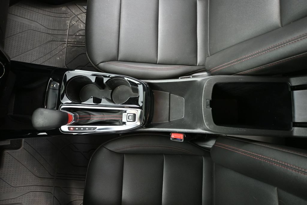 Used 2024 Chevrolet Trax RS w/ Sunroof Package FWD image 27