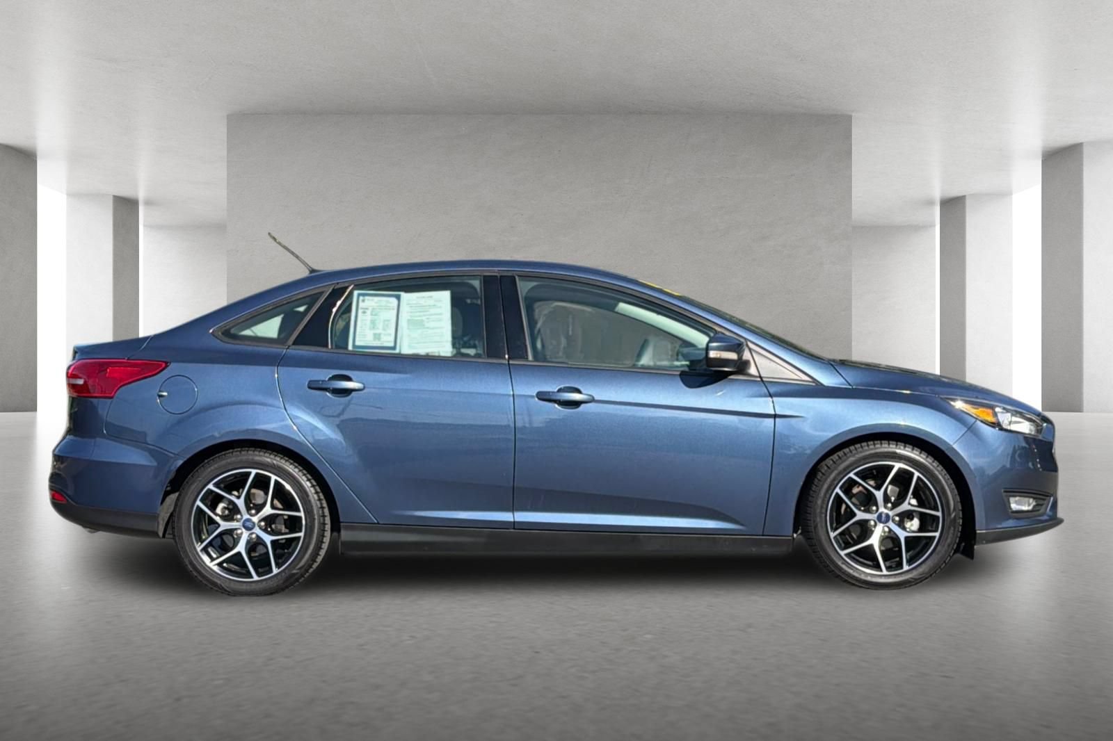 Used 2018 Ford Focus SEL FWD image 3