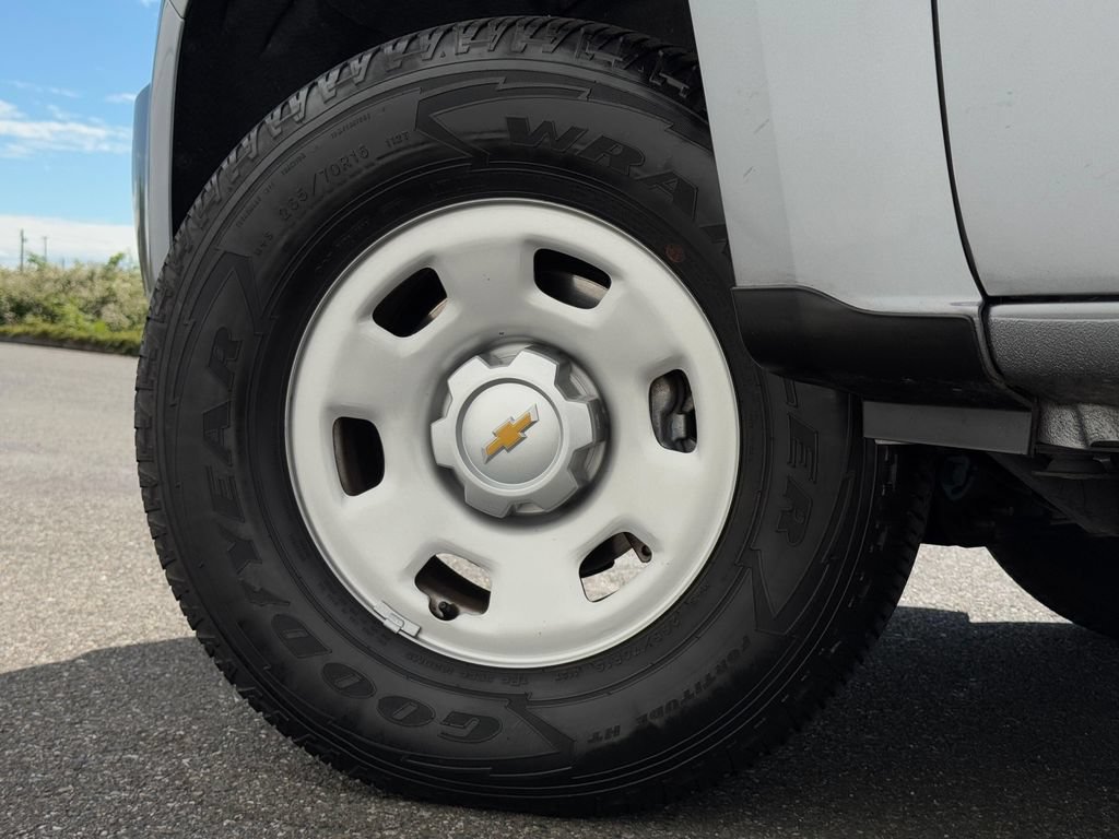Used 2018 Chevrolet Colorado W/T RWD image 25