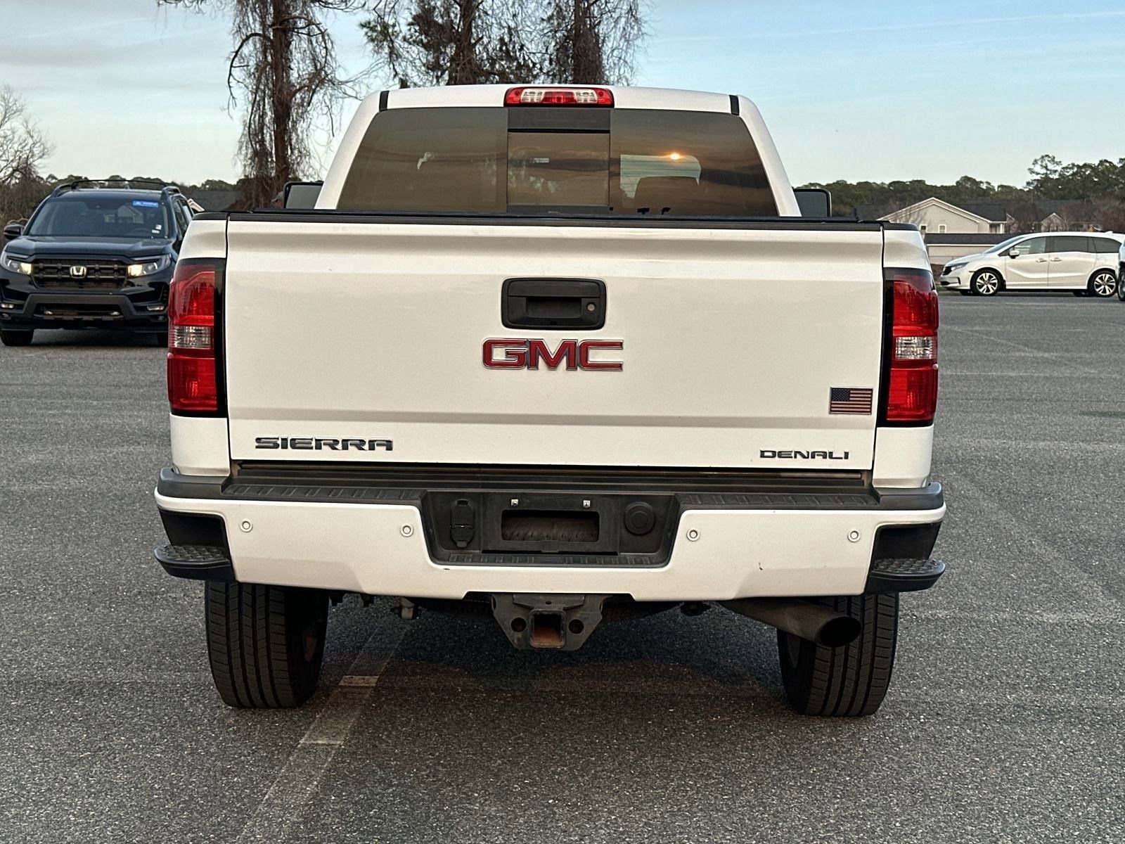 Used 2015 GMC Sierra 3500 Denali w/ Driver Alert Package AWD/4WD image 29