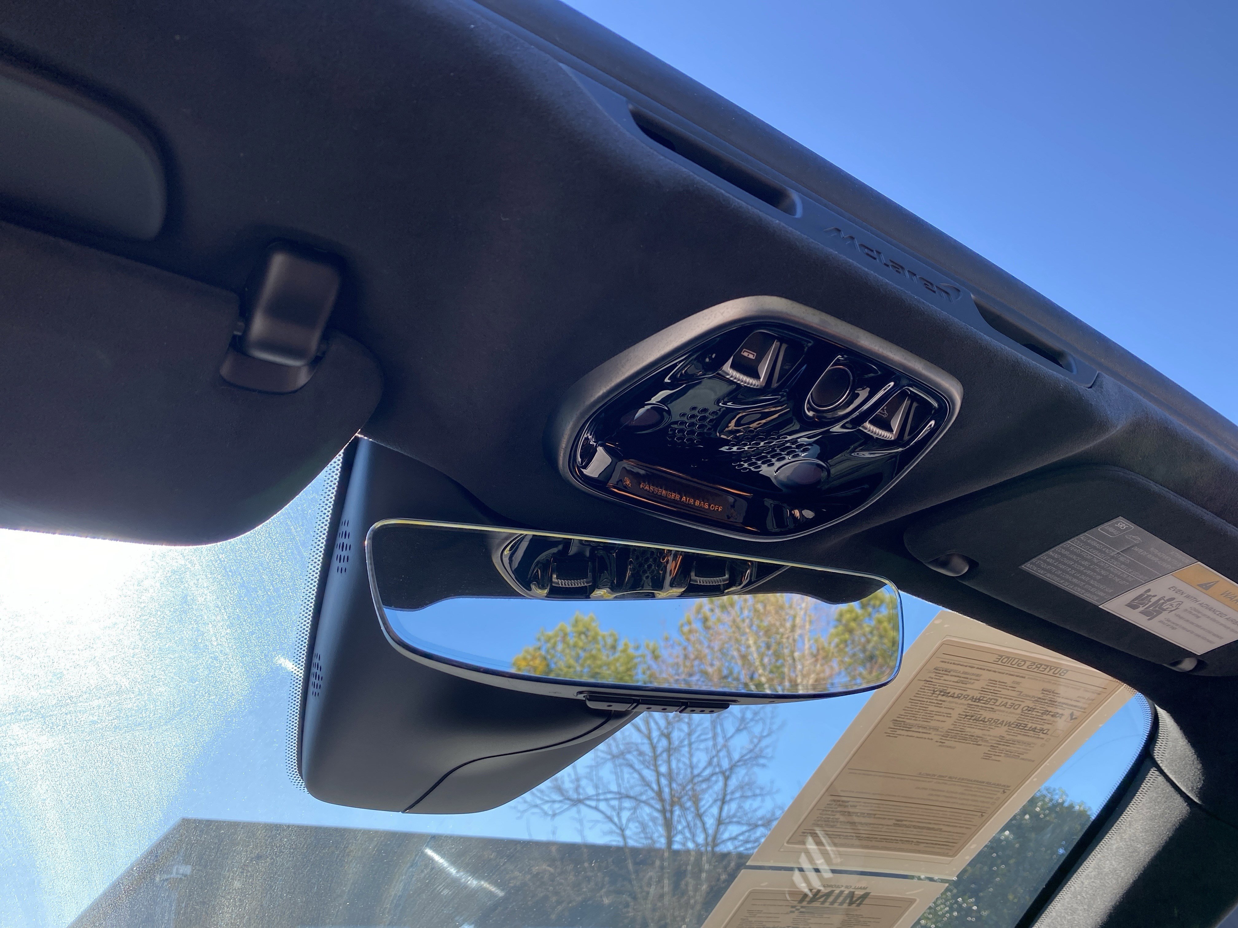 Used 2025 McLaren Artura Spider image 19