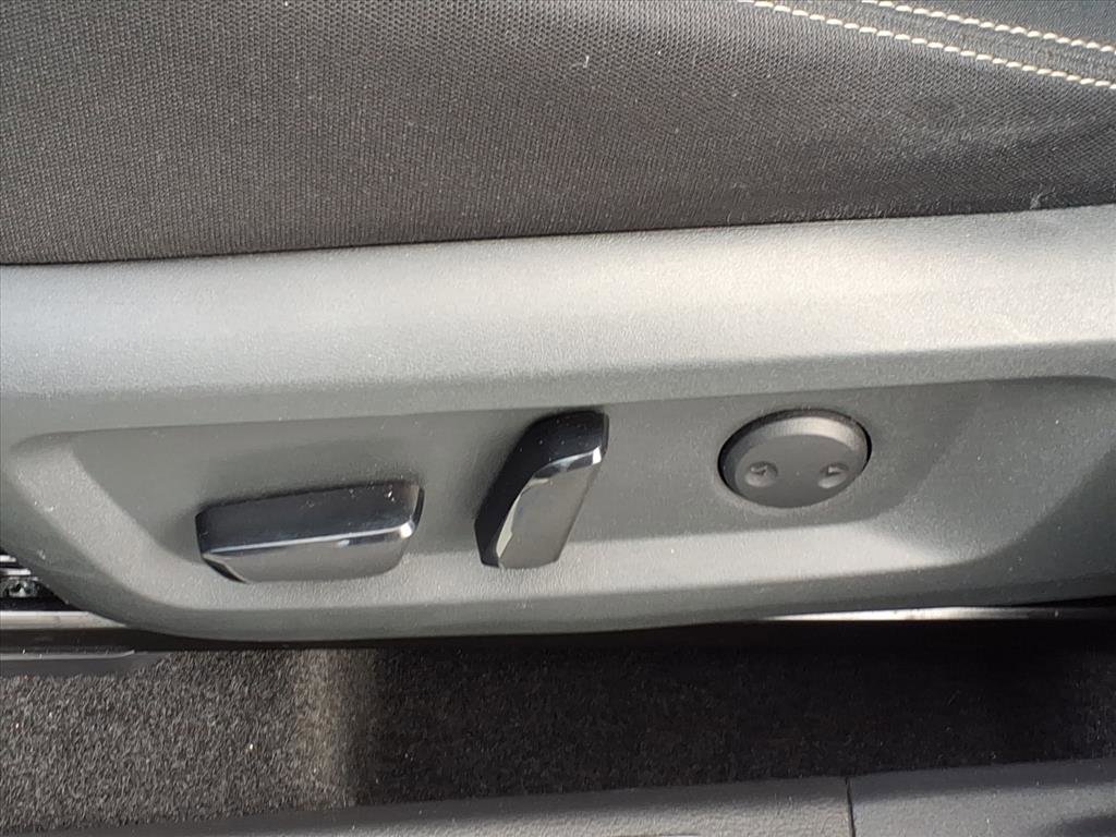 Certified 2021 Nissan Rogue SV image 16