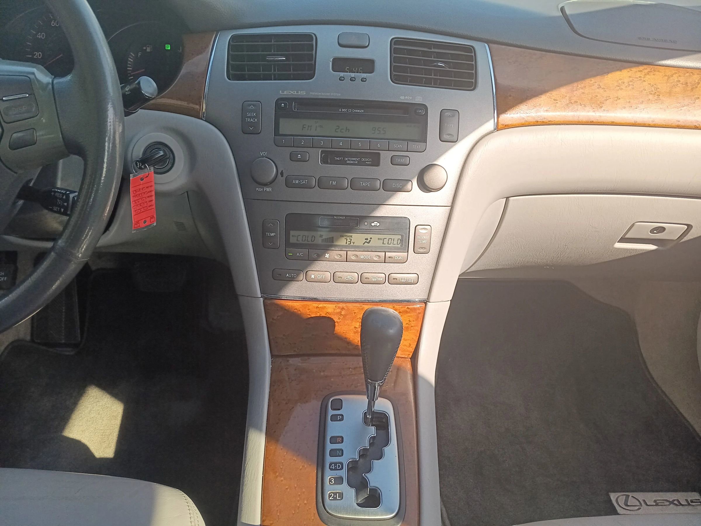 Used 2005 Lexus ES 330 FWD image 16