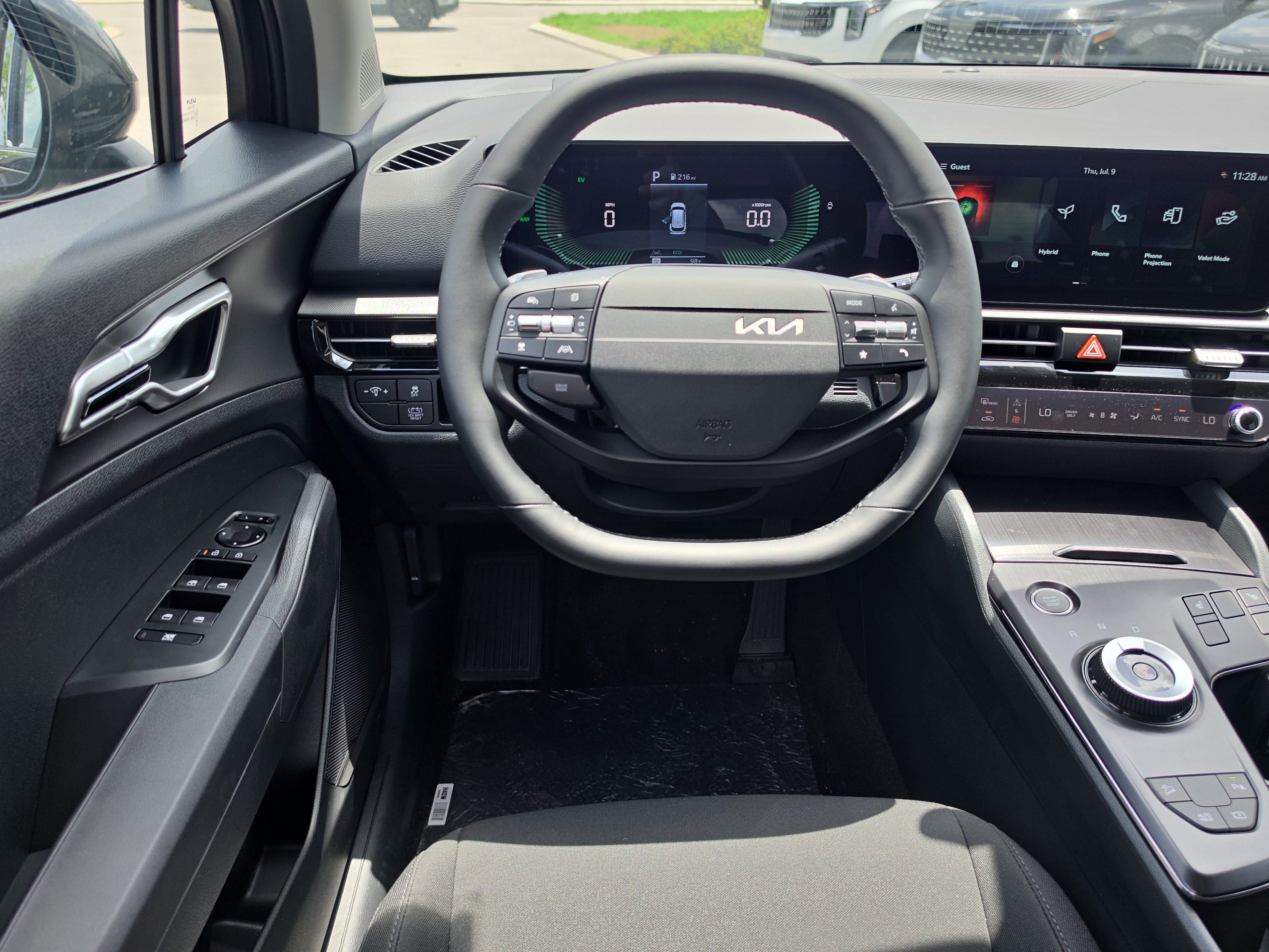 New 2027 Kia Sportage LX FWD image 13