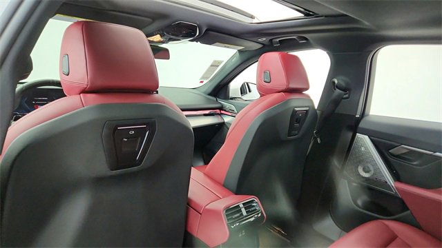 Used 2025 BMW i5 eDrive40i w/ M Sport Package image 30