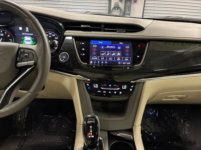 Certified 2023 Cadillac XT6 Premium Luxury w/ Technology Package FWD image 18