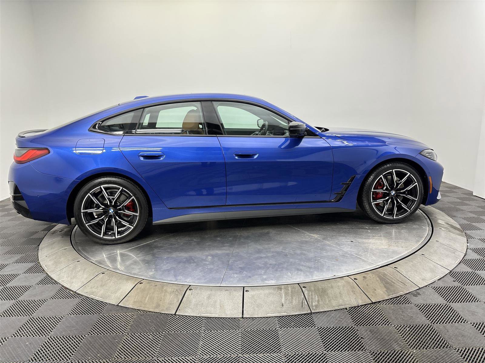 Used 2024 BMW M440i xDrive Gran Coupe w/ Premium Package AWD/4WD image 17