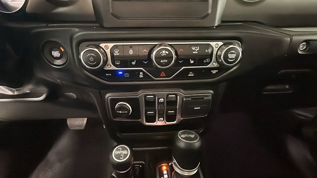 Used 2023 Jeep Wrangler Unlimited w/ Cold Weather Group AWD/4WD image 21