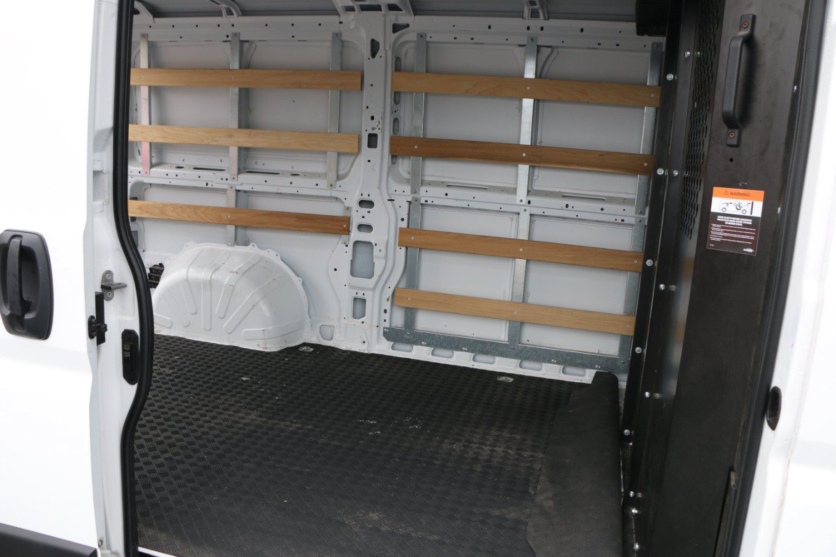 Used 2025 RAM ProMaster 2500 w/ U-Haul Equipment Group FWD image 20
