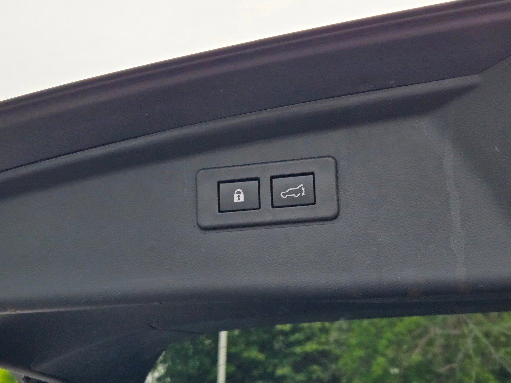 Used 2023 Subaru Outback Limited w/ Tech Package 2 image 14