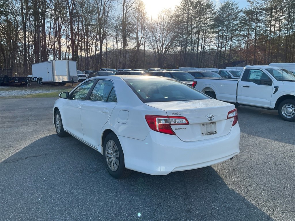 Used 2013 Toyota Camry LE image 7