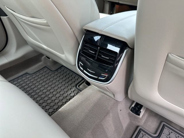 Used 2013 Cadillac XTS Premium FWD image 18