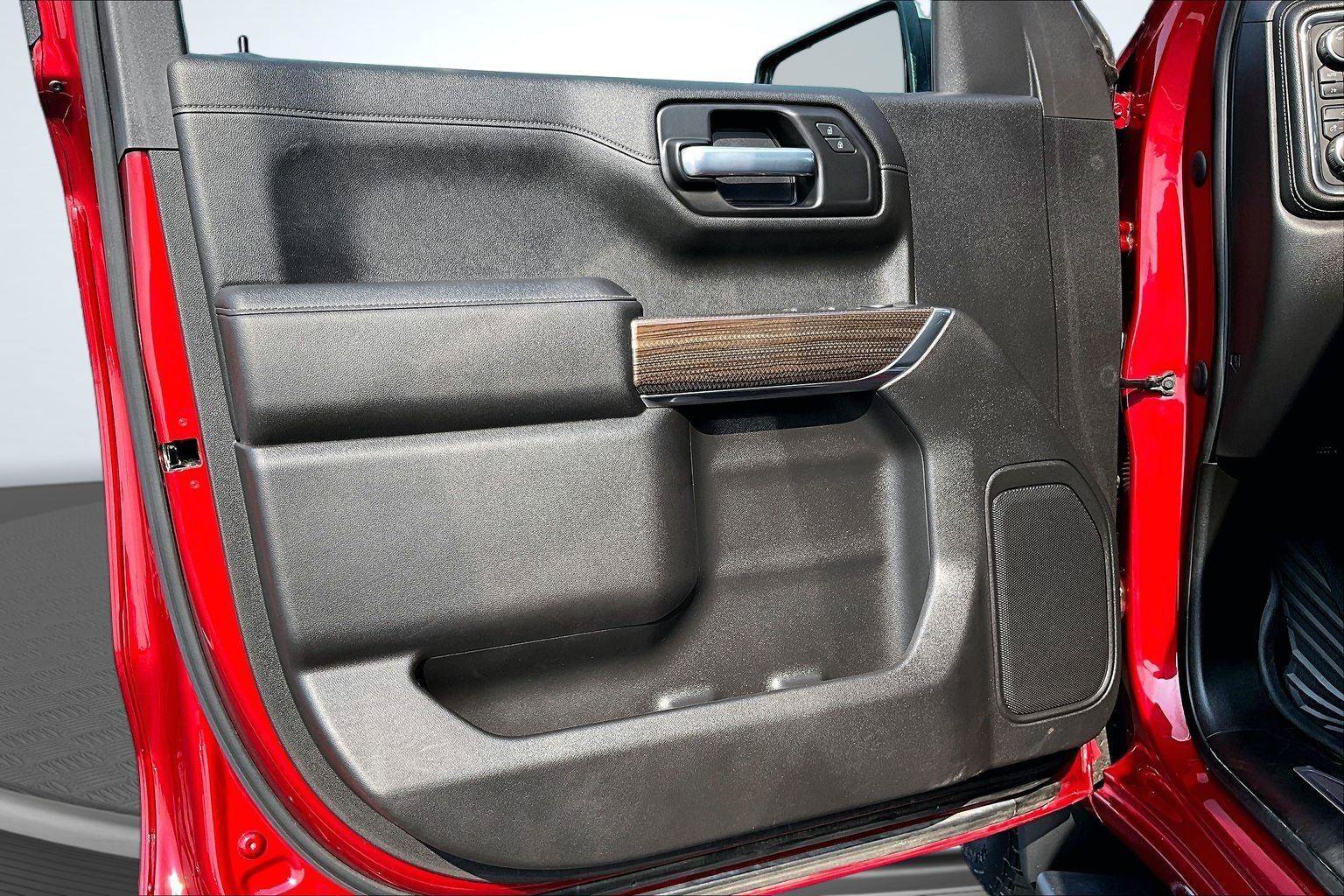 Used 2021 Chevrolet Silverado 1500 LT AWD/4WD image 23