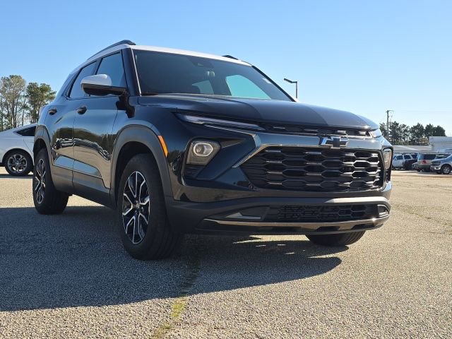 Used 2024 Chevrolet TrailBlazer ACTIV w/ Driver Confidence Package image 7