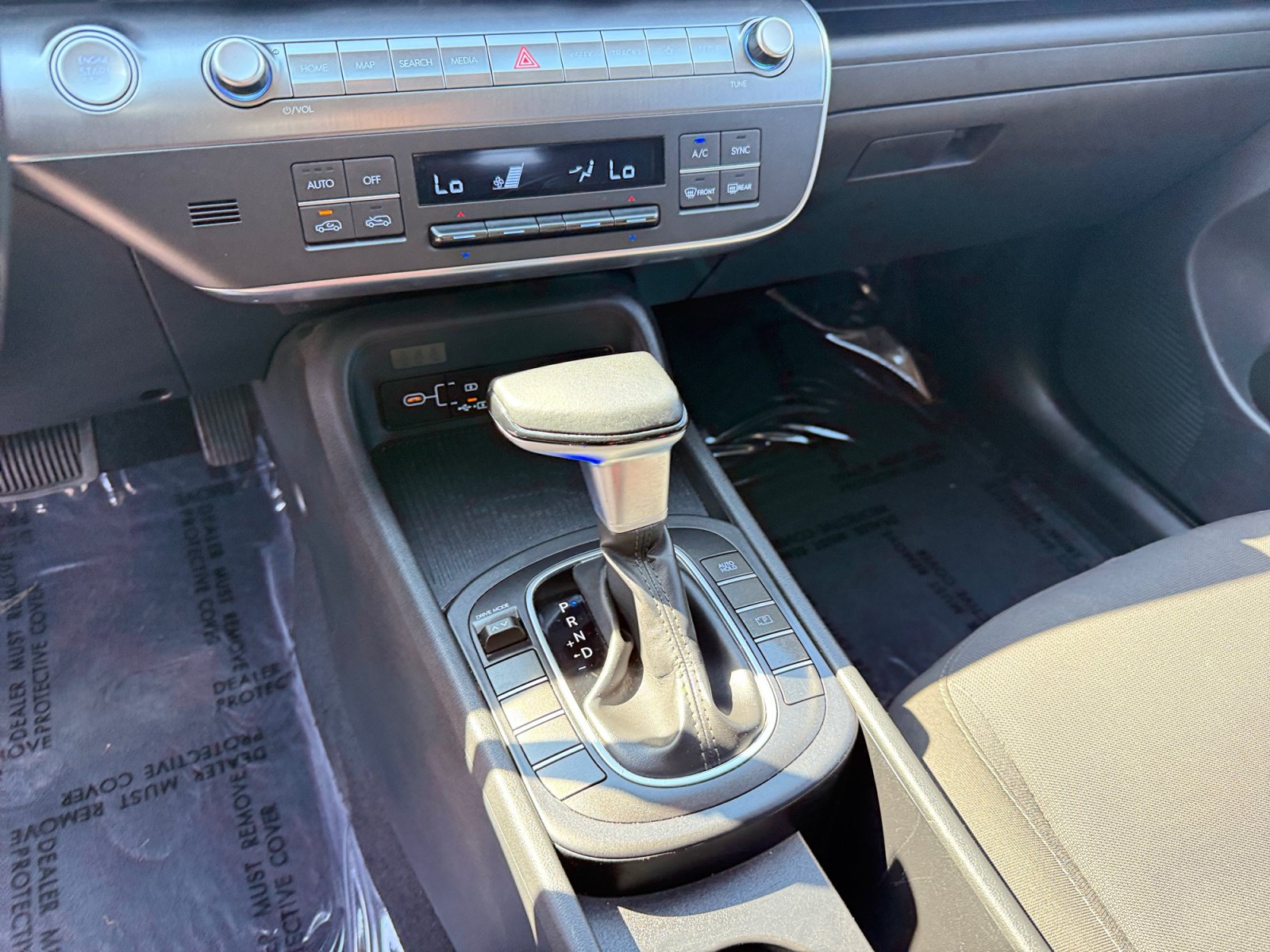 Used 2024 Hyundai Kona SEL FWD image 13