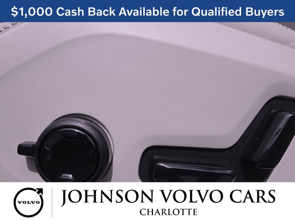 New 2026 Volvo XC60 B5 Ultra w/ Climate Package image 30