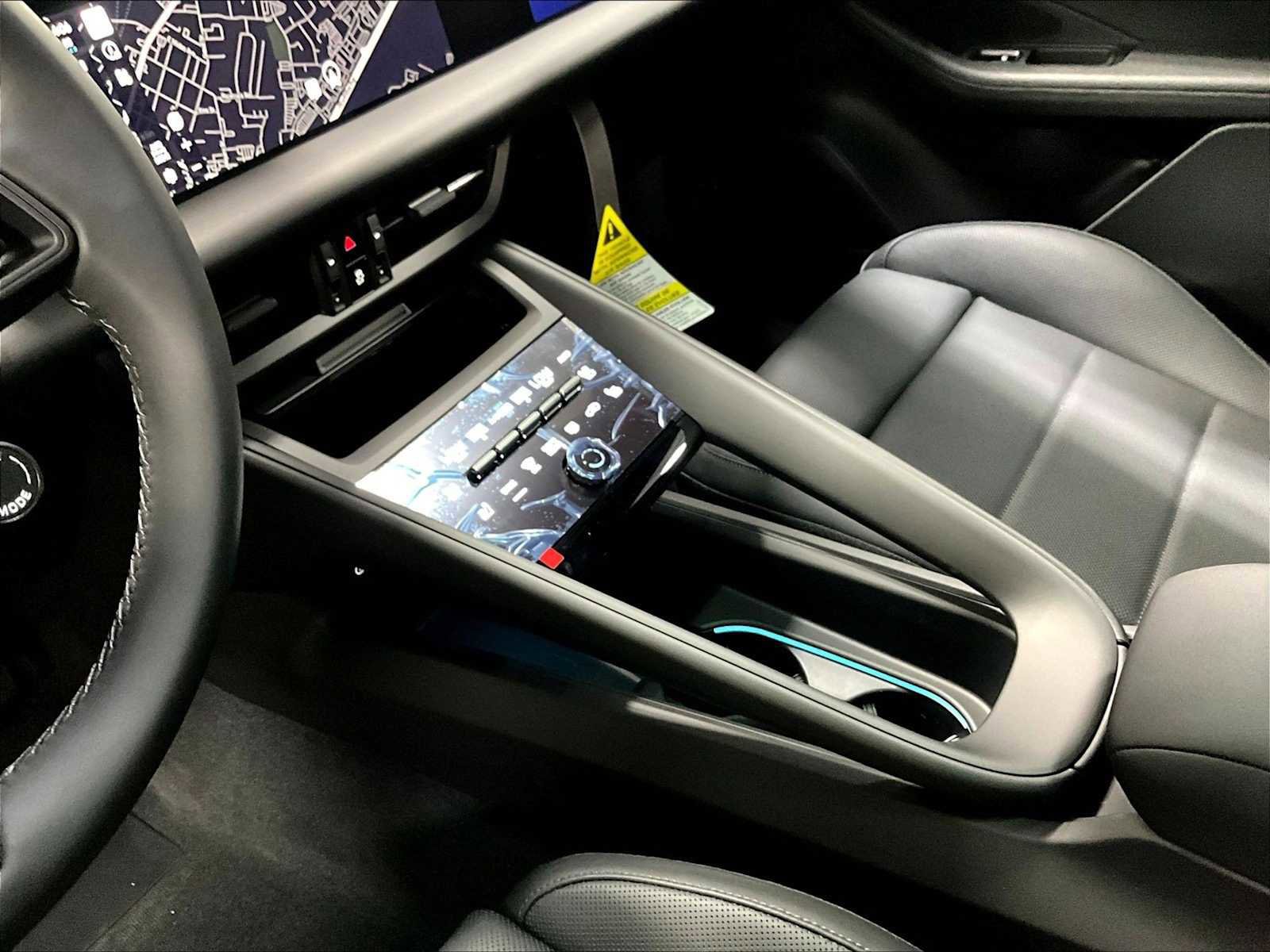 New 2026 Porsche Macan Electric RWD image 17