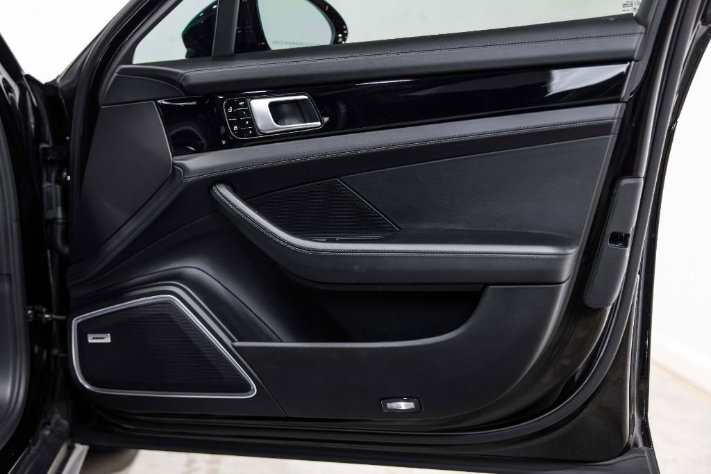 Used 2019 Porsche Panamera Turbo S image 16