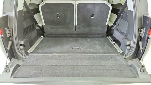 Used 2024 Rivian R1S Adventure image 14