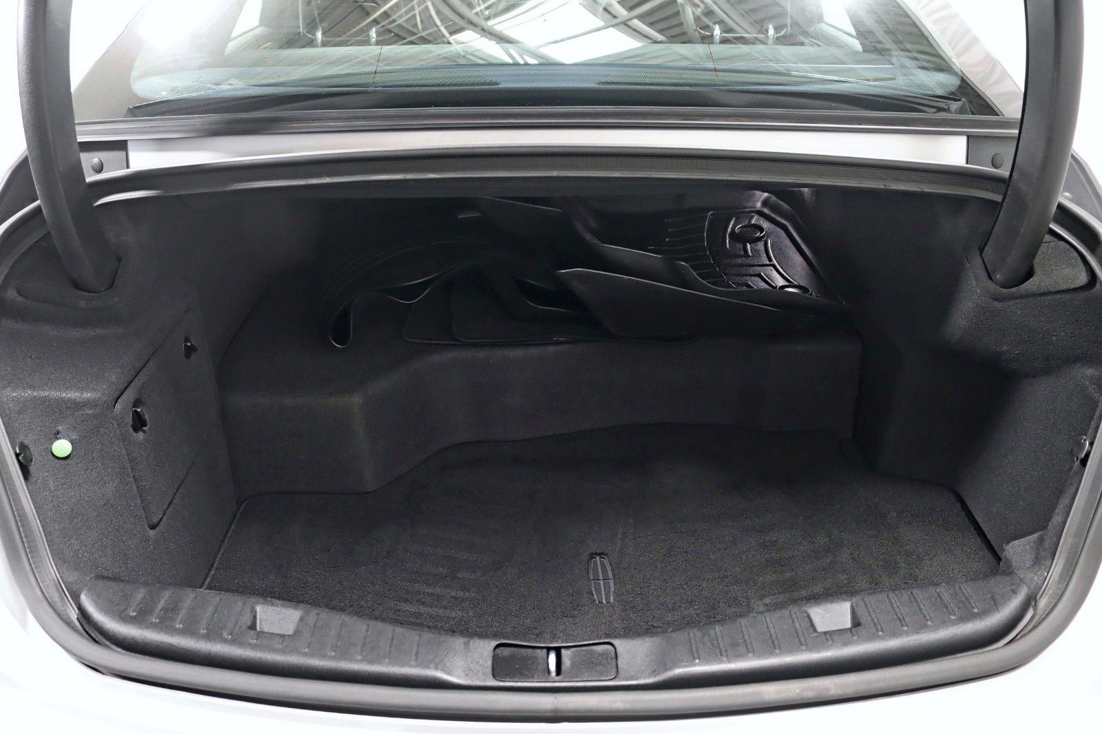 Used 2019 Lincoln MKZ Reserve FWD image 38