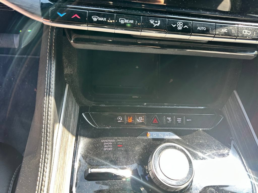 Used 2024 Jeep Wagoneer Series II AWD/4WD image 20