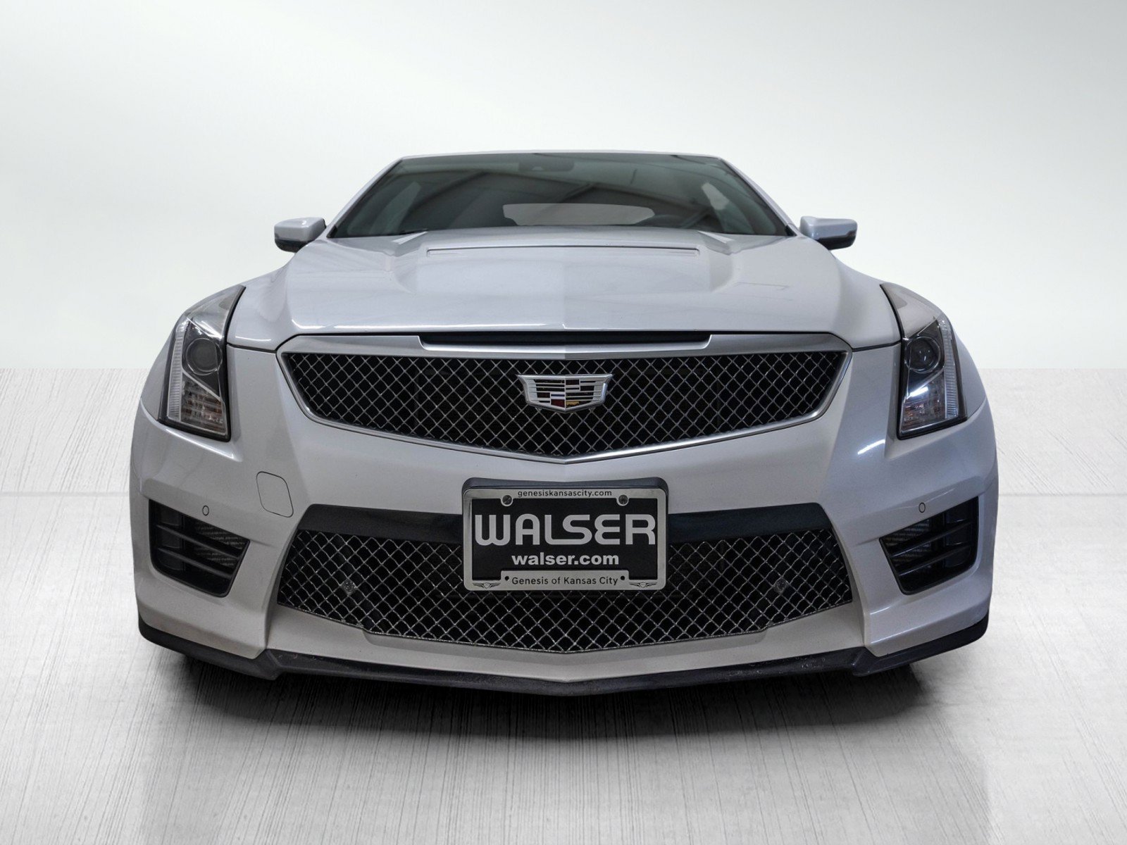 Used 2016 Cadillac ATS V w/ Luxury Package RWD image 2