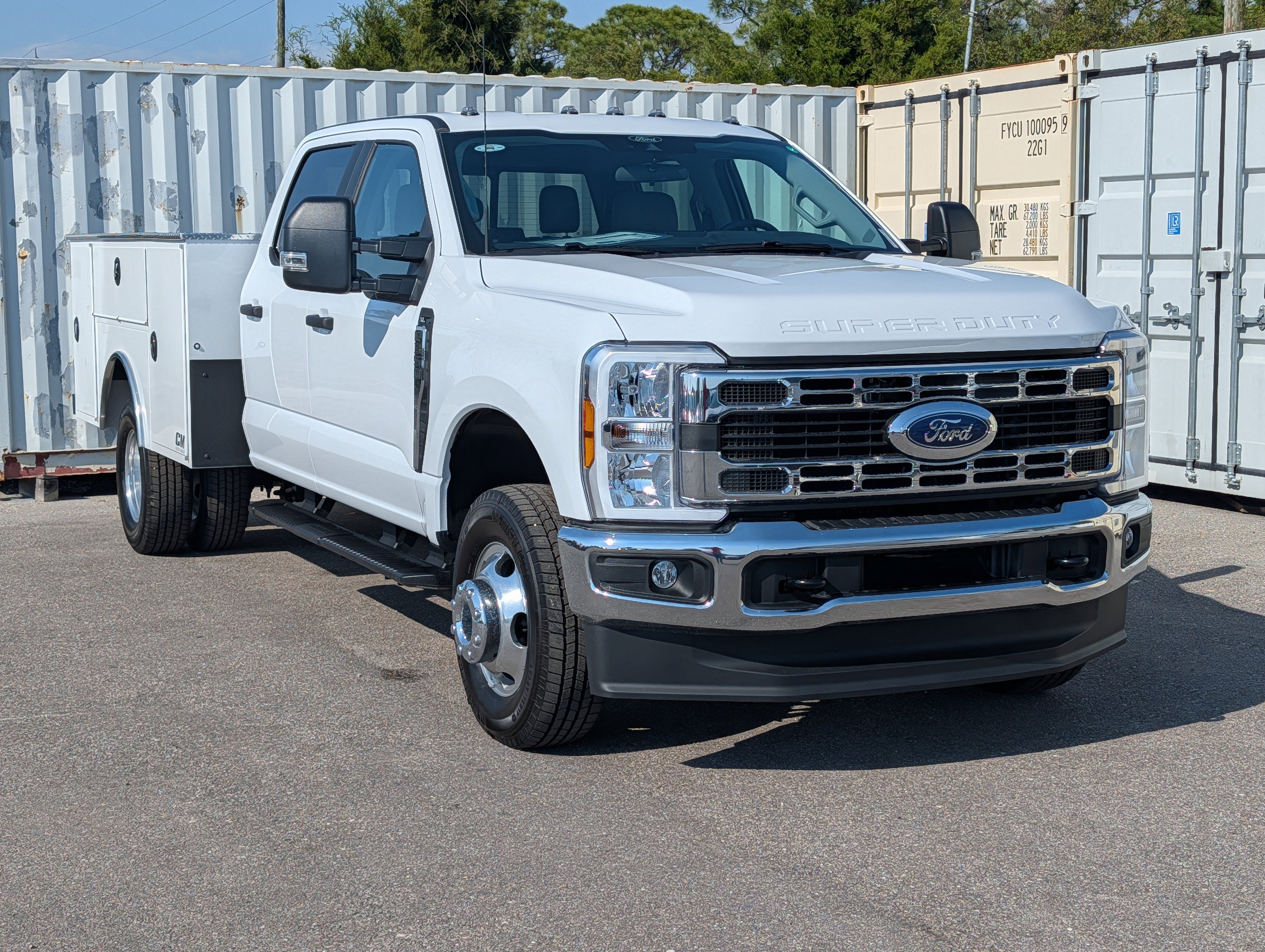 New 2026 Ford F350 XL w/ XL Chrome Package AWD/4WD image 2