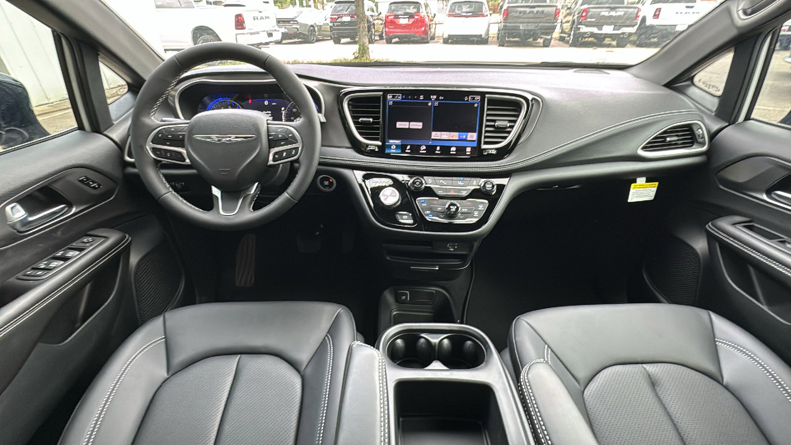 New 2026 Chrysler Pacifica Select FWD image 17