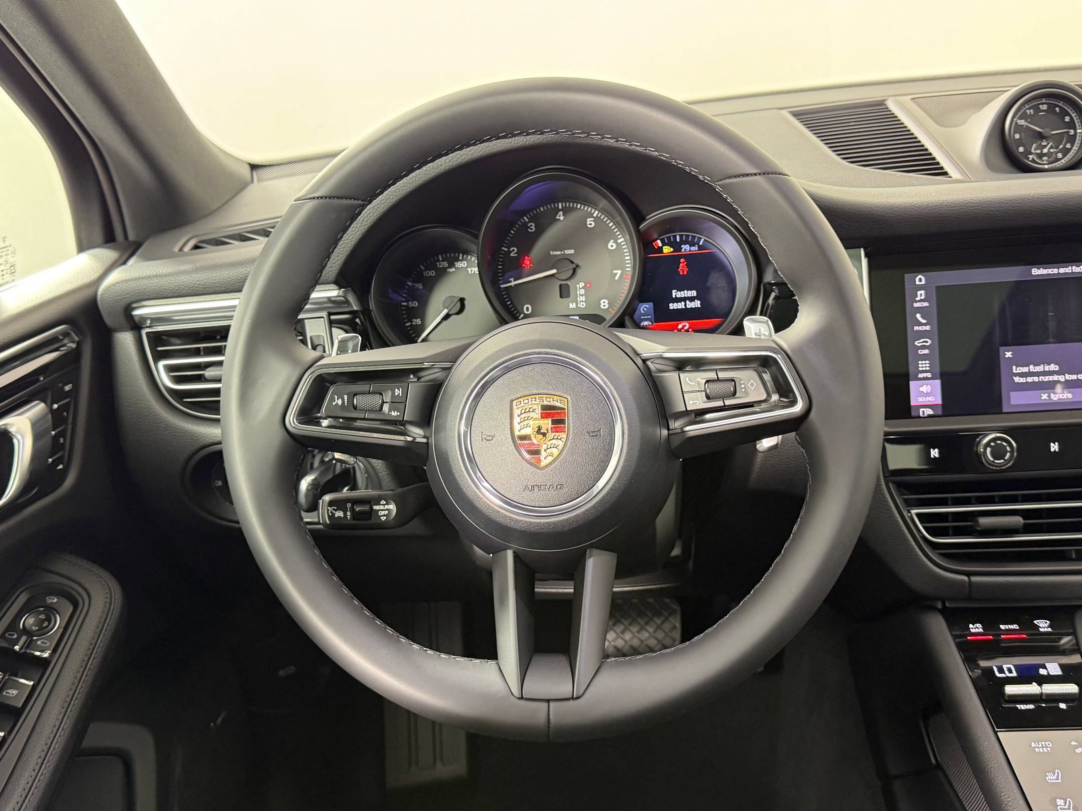 Certified 2026 Porsche Macan AWD/4WD image 11