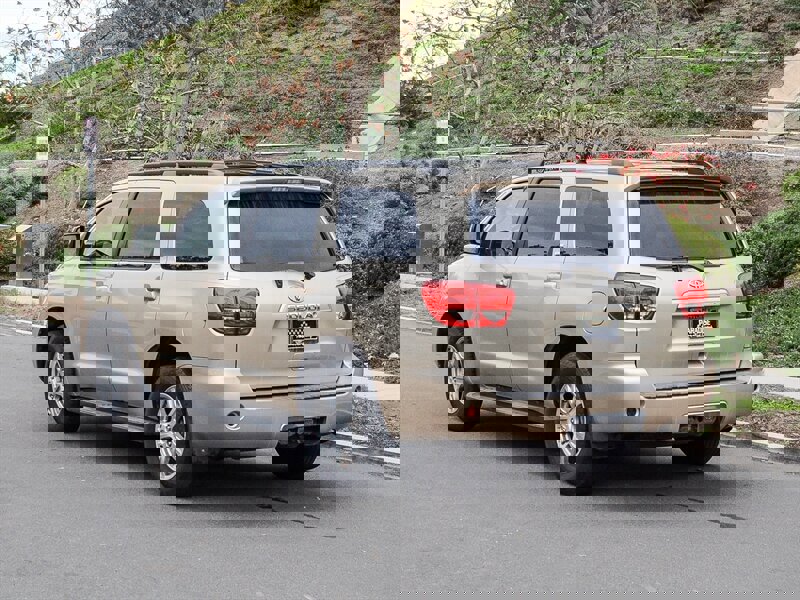 Used 2013 Toyota Sequoia SR5 image 4