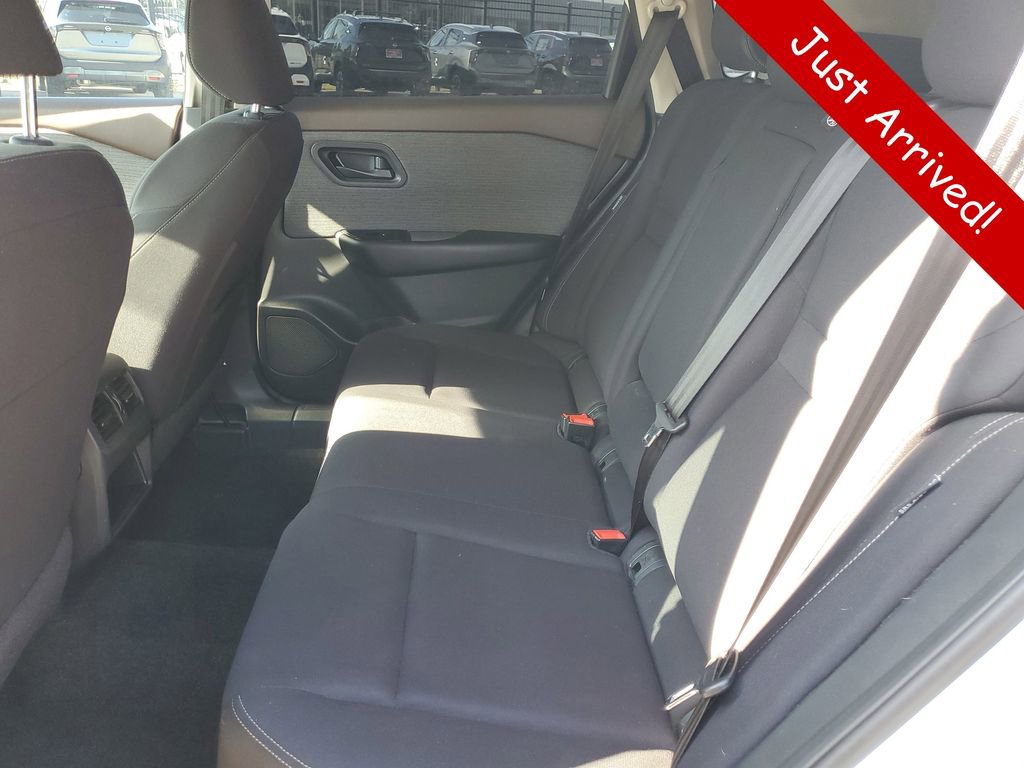 Used 2023 Nissan Rogue S FWD image 8