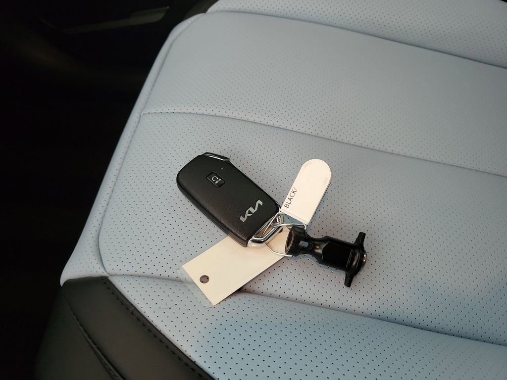 Used 2023 Kia Sportage EX image 27