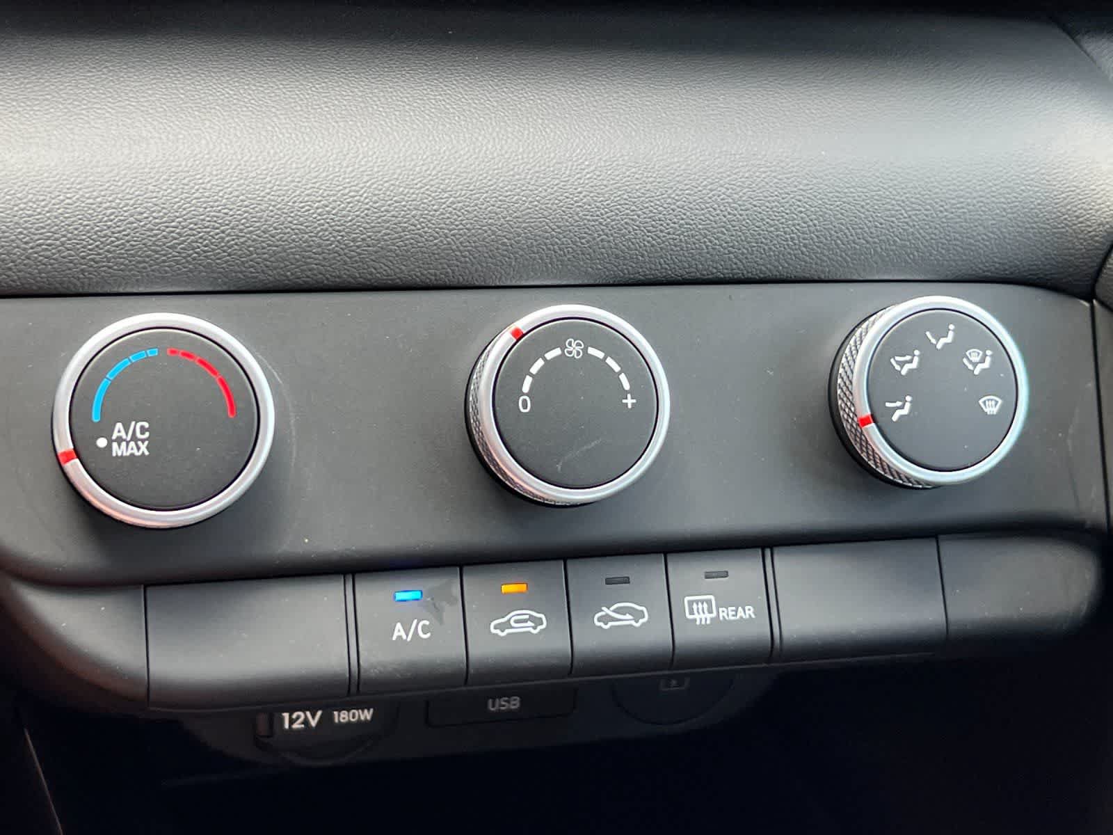 New 2025 Hyundai Elantra SE FWD image 18