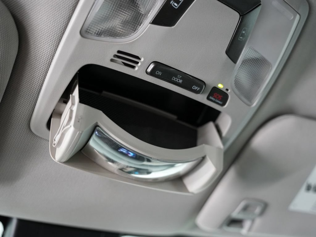 Used 2020 Toyota Sienna LE FWD image 45