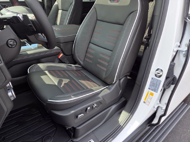 New 2026 GMC Yukon AT4 Ultimate AWD/4WD image 29
