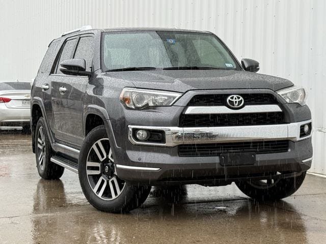 Used 2018 Toyota 4Runner Limited AWD/4WD image 2